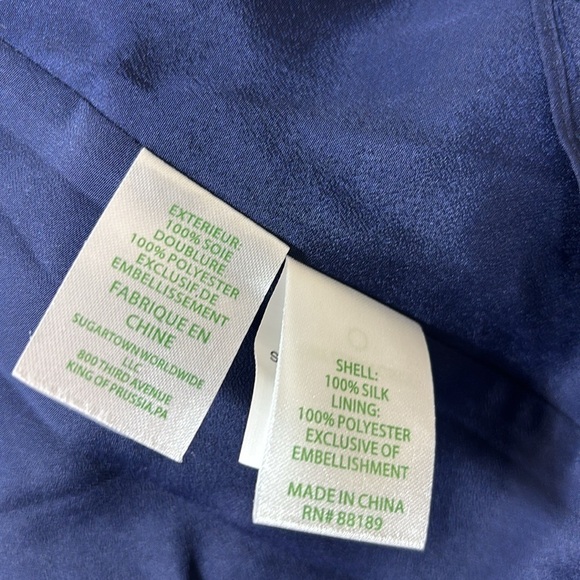 Lilly Pulitzer cold shoulder embroidered v neck 100% silk shirt size Medium - Picture 9 of 10